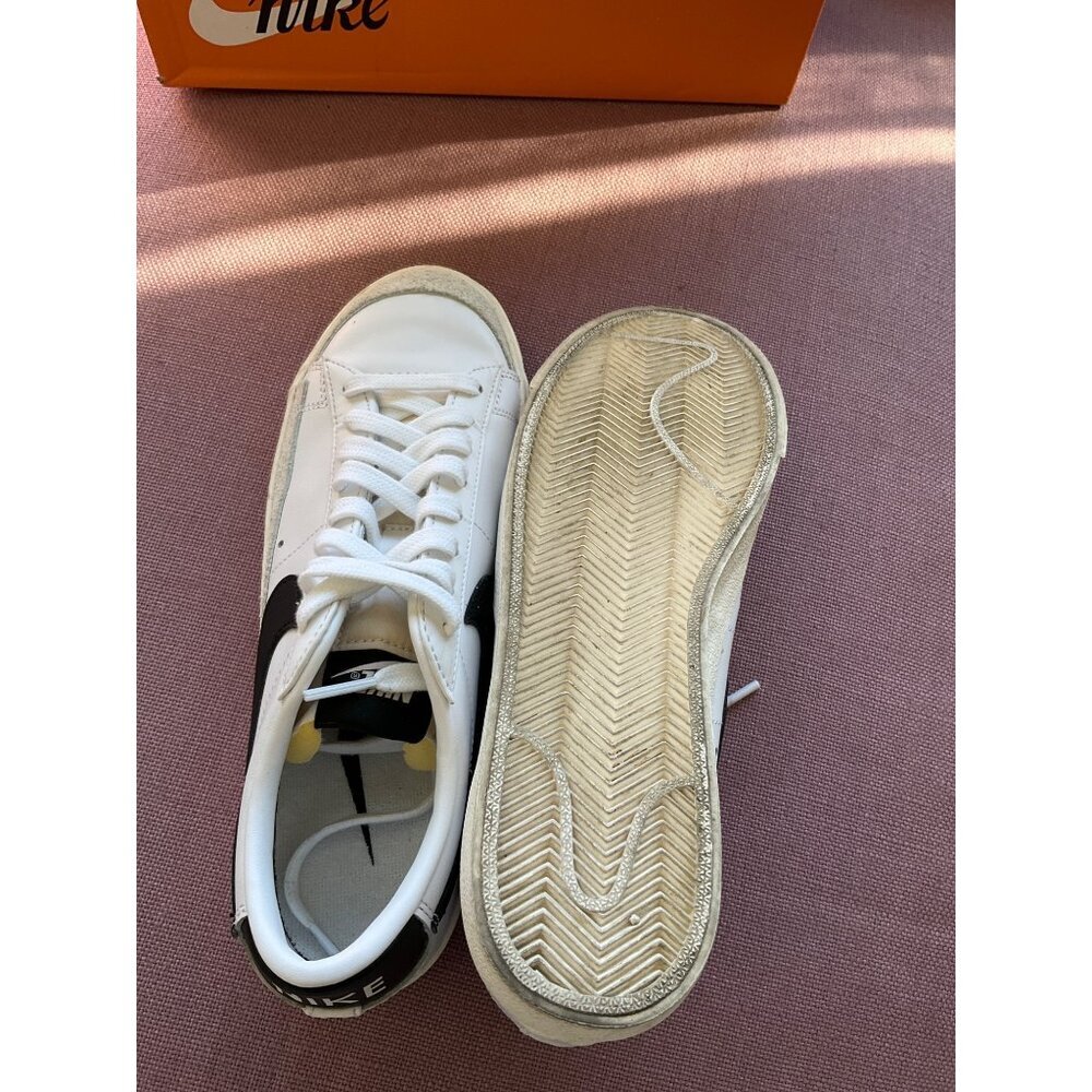 Nike Blazer Low '77 Sneakers in White Black Sail 8.5 with box Womens Athletic - Picture 13 of 17